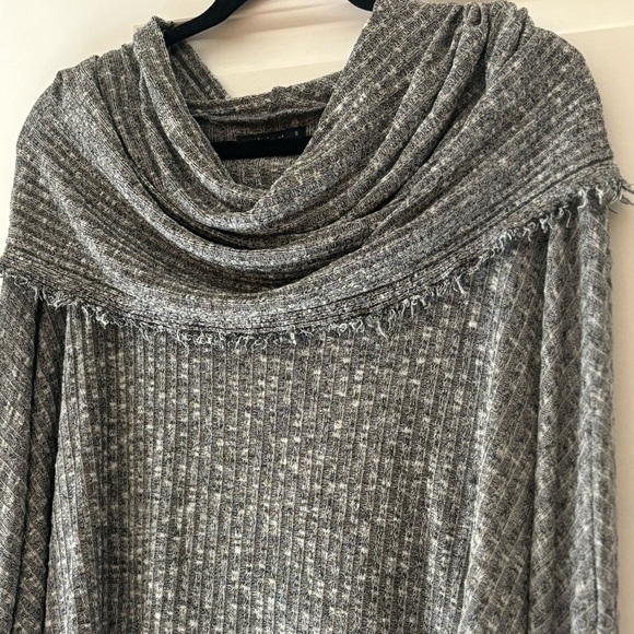 Michael Lauren Slouchy cowl neck sweater in grey cotton blend with frayed hems! - Picture 7 of 7